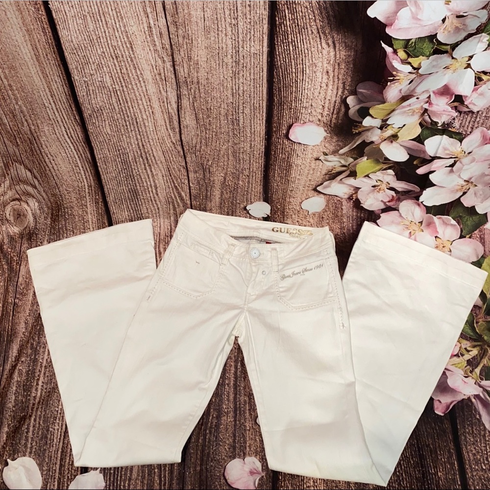 Guess Gisele Regular Flare White Jeans